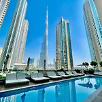 Chic Lux 2Br I High Floor L By Burj Khalifa & Dubai Mall I Pool L Gym