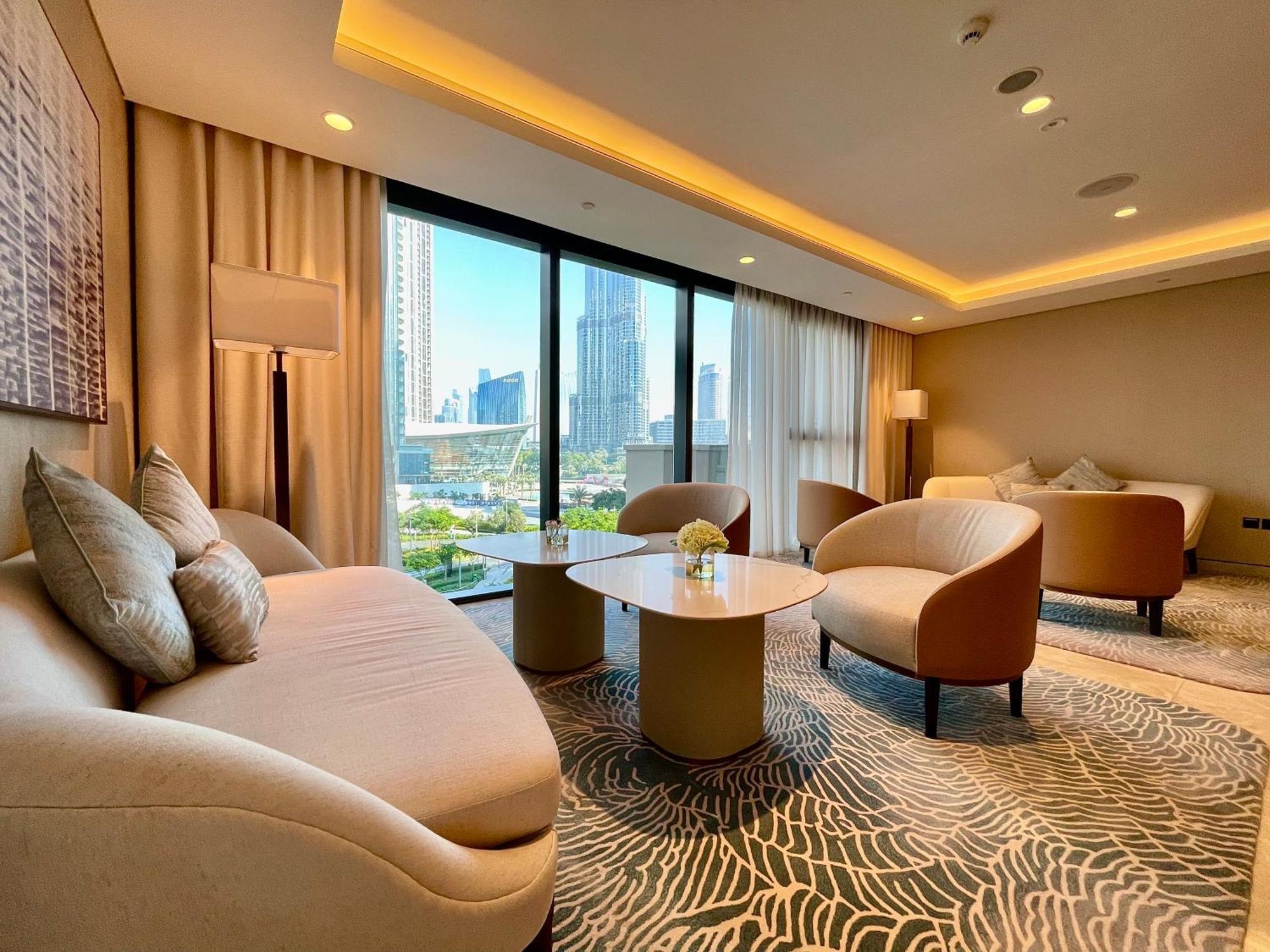 Chic Lux 2Br I High Floor L By Burj Khalifa & Dubai Mall I Pool L Gym Apartment