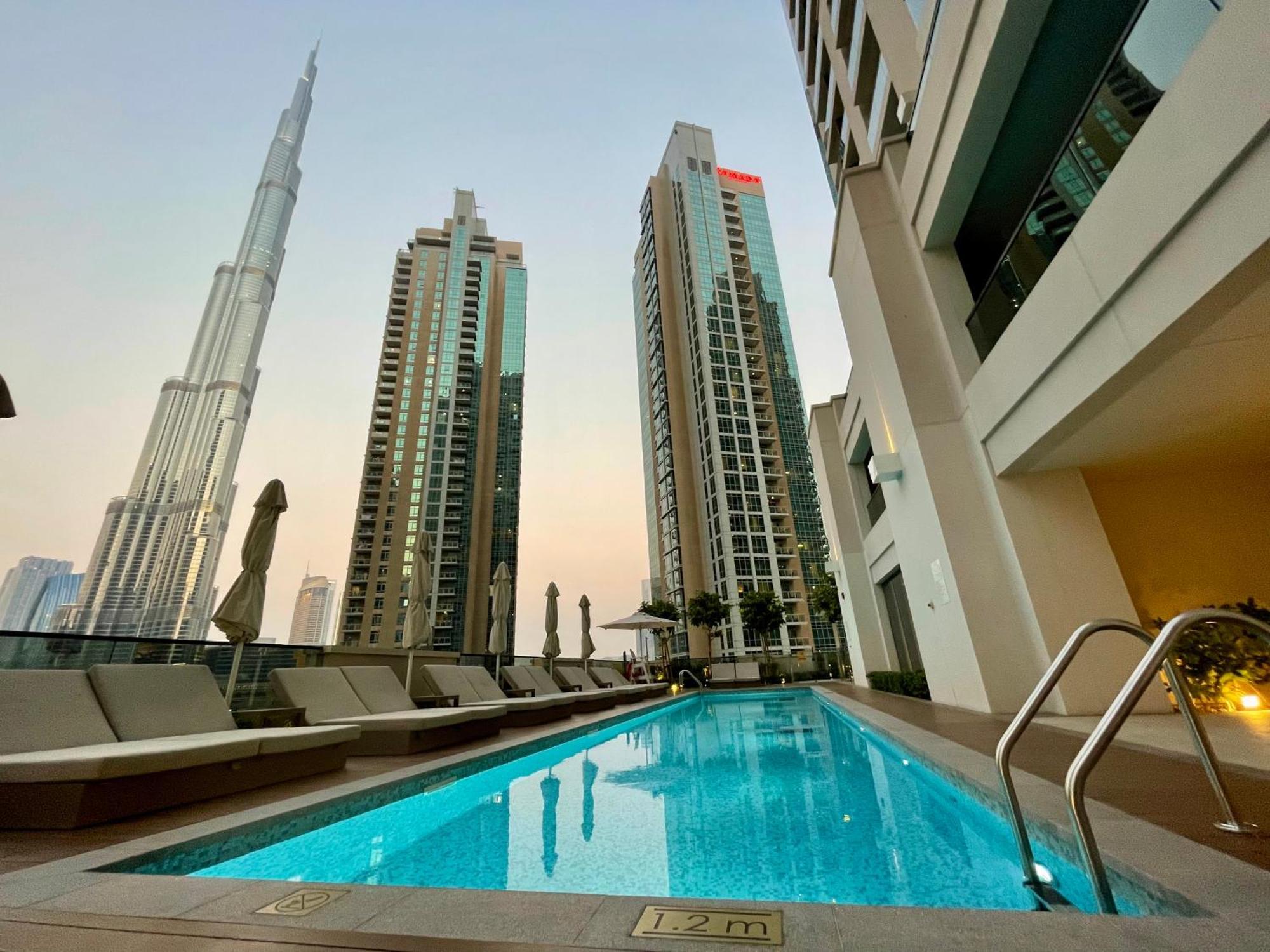 Apartment Chic Lux 2Br I High Floor L By Burj Khalifa & Dubai Mall I Pool L Gym *