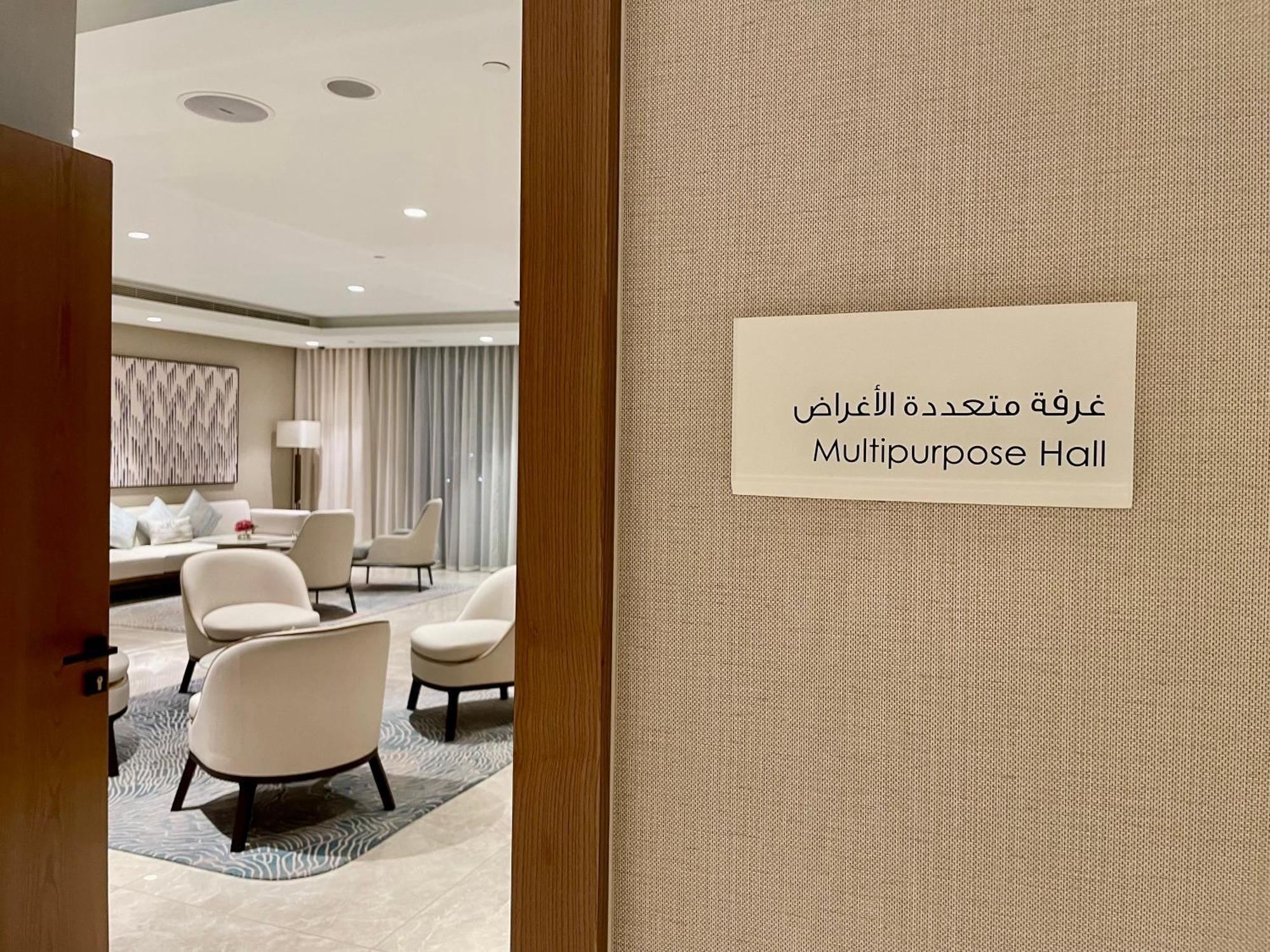 Chic Lux 2Br I High Floor L By Burj Khalifa & Dubai Mall I Pool L Gym Apartment