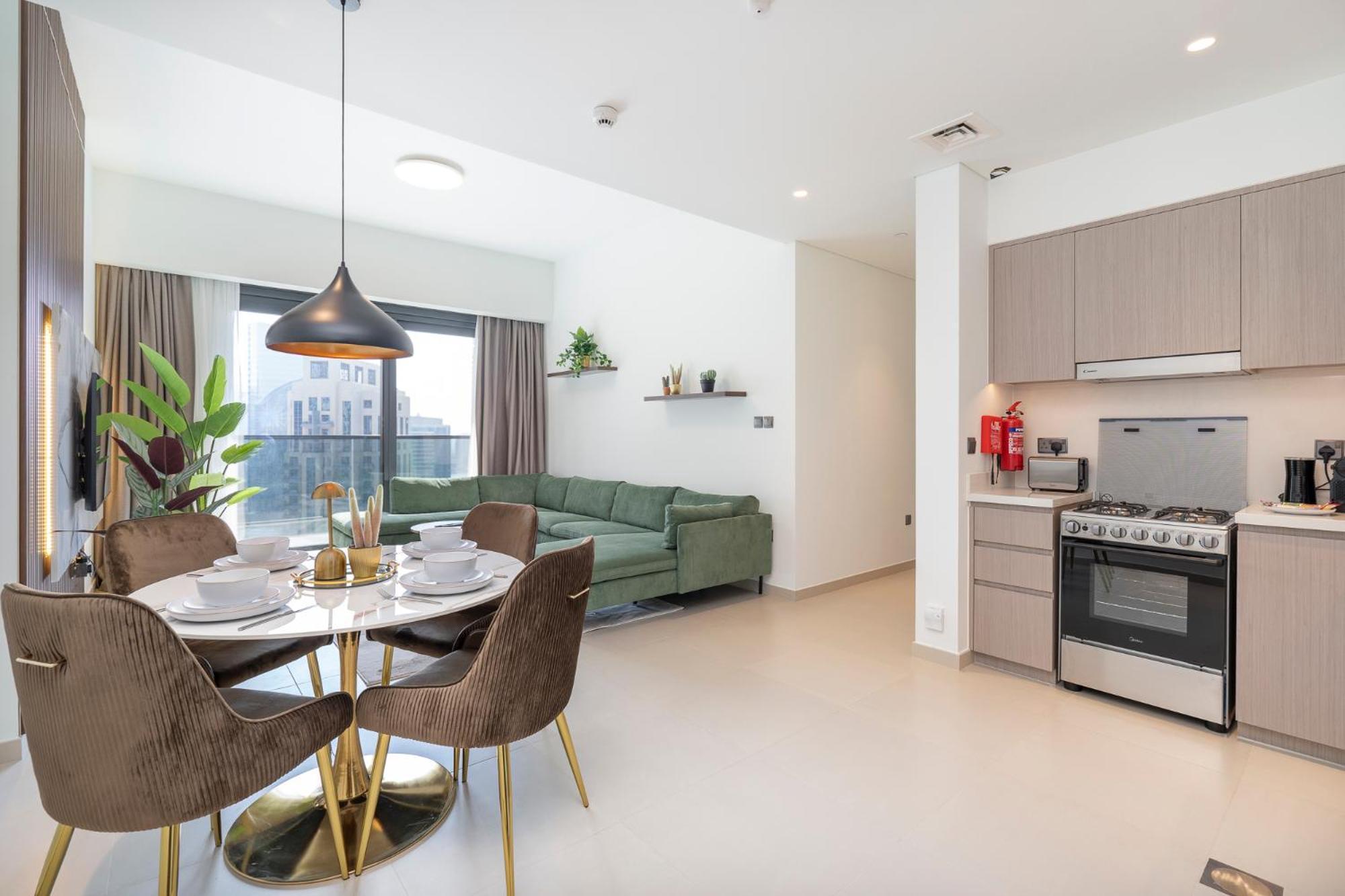 Apartment Chic Lux 2Br I High Floor L By Burj Khalifa & Dubai Mall I Pool L Gym Dubai