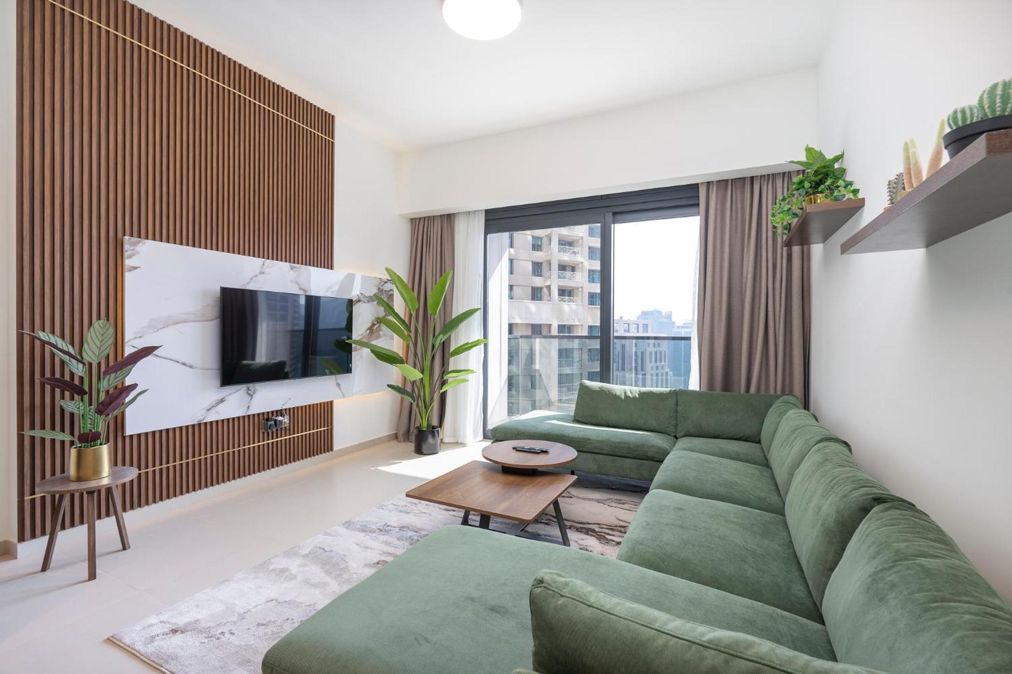 Apartment Chic Lux 2Br I High Floor L By Burj Khalifa & Dubai Mall I Pool L Gym
